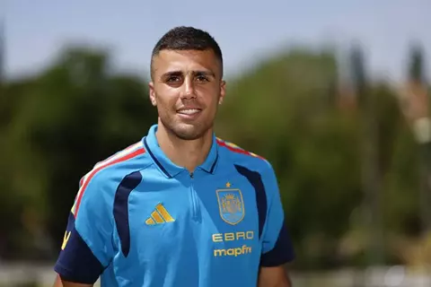 رودري: سأحسم مستقبلي بعد كأس العالم